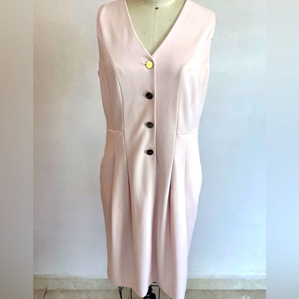 DKNY - Soft Pink Dress with Metal Buttons & Pockets - size 10 - Pre-Owned